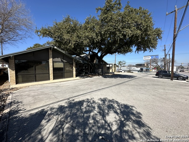 8151 Broadway Property Photo 3