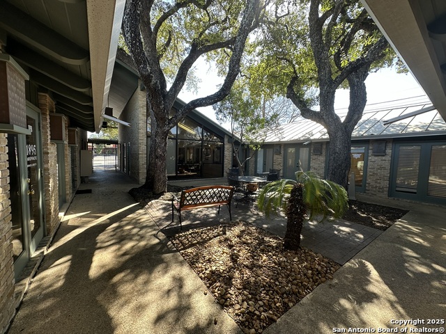 8151 Broadway Property Photo 7