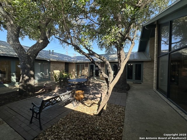 8151 Broadway Property Photo 8
