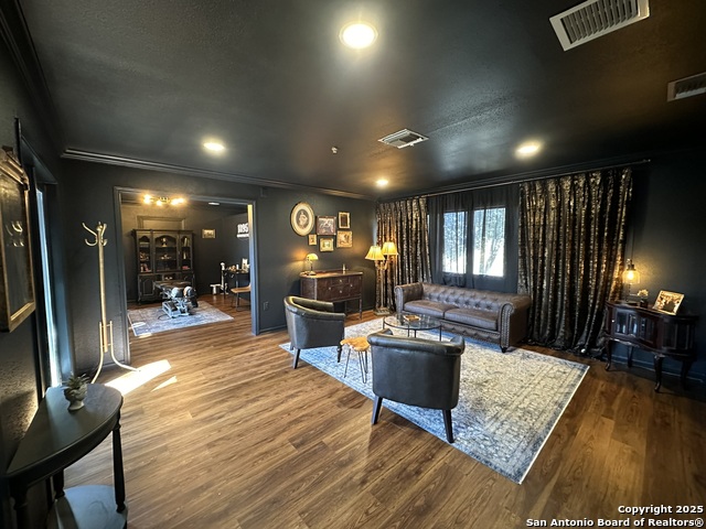 8151 Broadway Property Photo 10