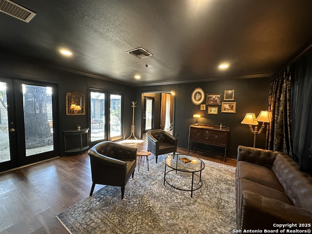 8151 Broadway Property Photo 12