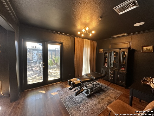 8151 Broadway Property Photo 15