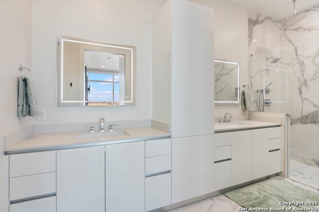 123 Lexington Property Photo 24