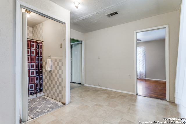238 W Fest St Property Photo 16