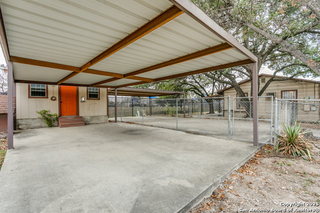 238 W Fest St Property Photo 19