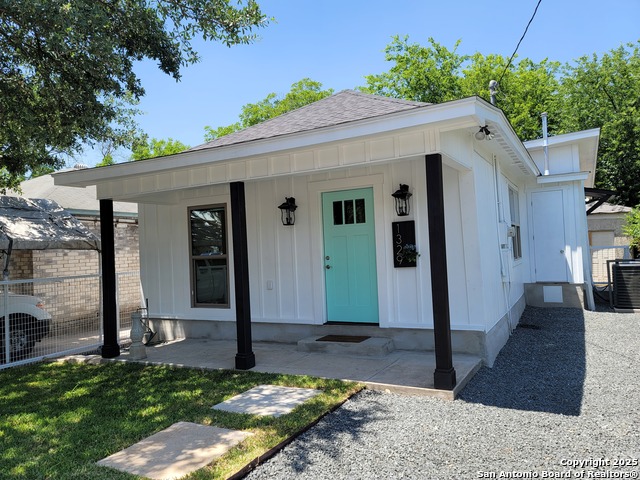 1329 Delgado Property Photo 1