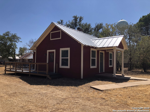 609 Altgelt St Property Photo
