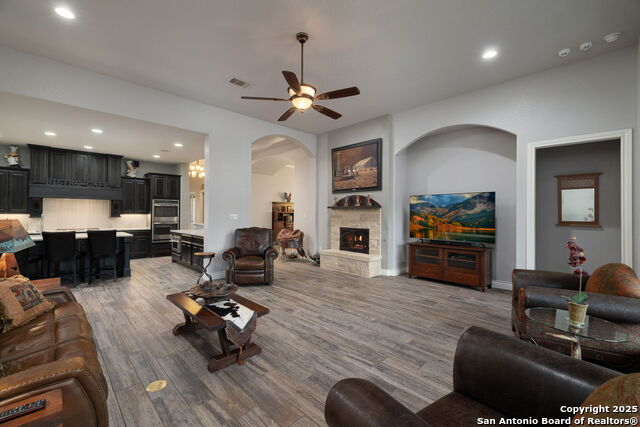 1207 Acquedotto Property Photo 24