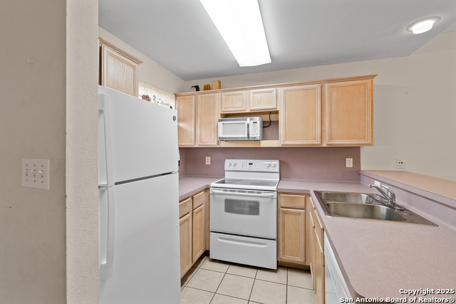 129 E Lantana St Property Photo 7