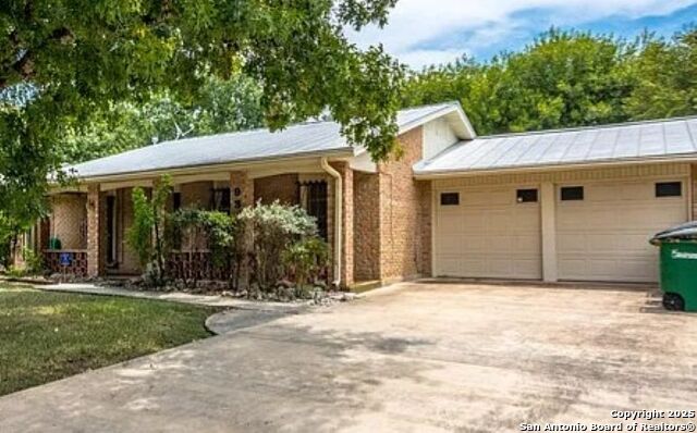 938 Clearview Property Photo