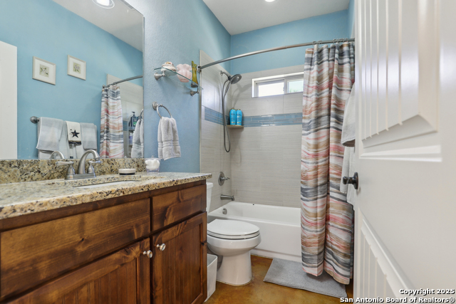 1555 Desiree Property Photo 22
