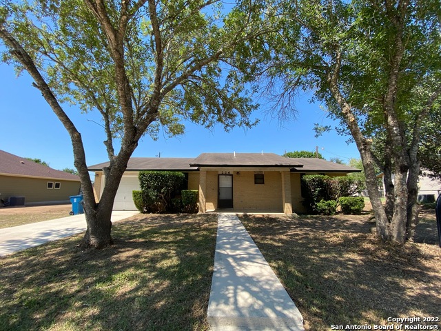 226 Blue Bonnet Property Photo