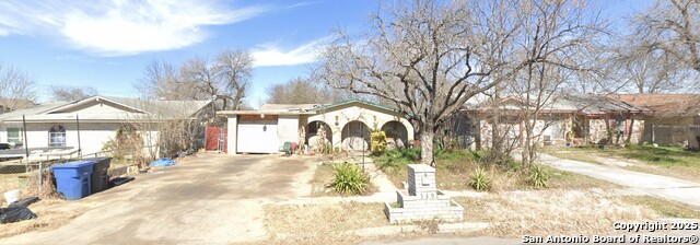 539 Maddux Property Photo 4