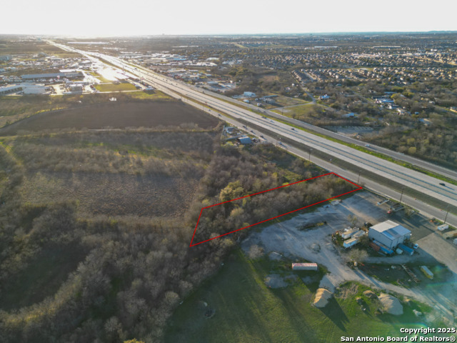 9422 Interstate 10 Property Photo 2