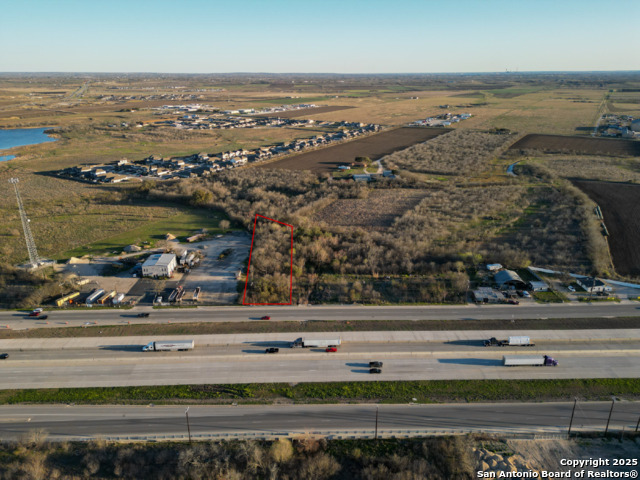 9422 Interstate 10 Property Photo 3