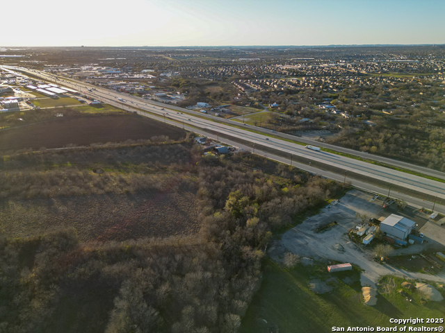 9422 Interstate 10 Property Photo 13
