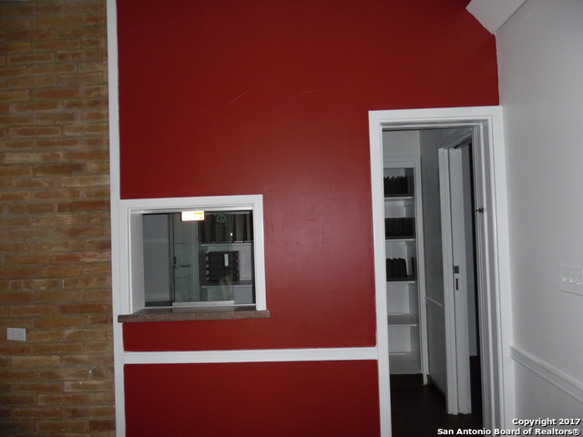 711 Kirk Pl Property Photo 8