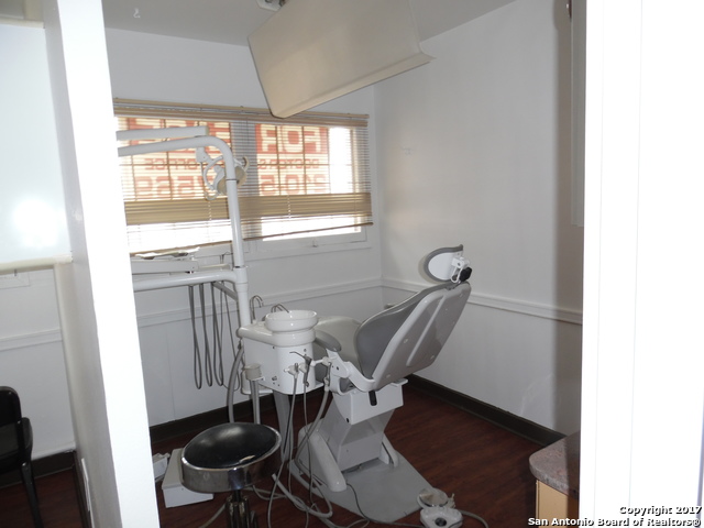 711 Kirk Pl Property Photo 10