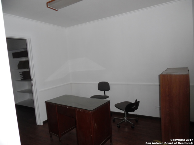 711 Kirk Pl Property Photo 12