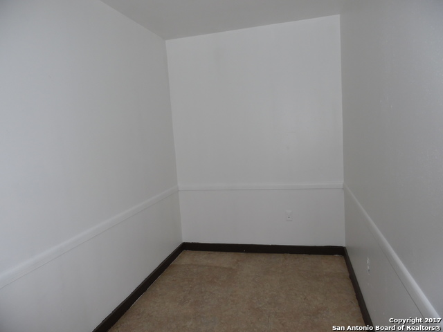 711 Kirk Pl Property Photo 18