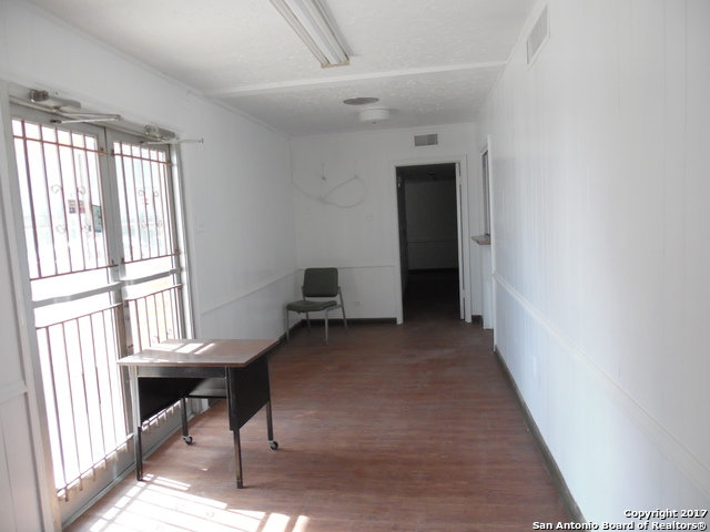 711 Kirk Pl Property Photo 19