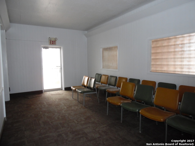 711 Kirk Pl Property Photo 22