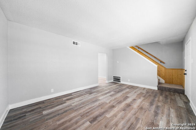 943 North Property Photo 8