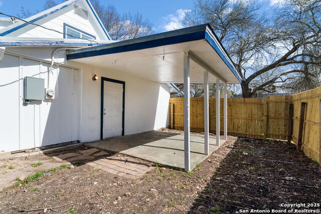 943 North Property Photo 22