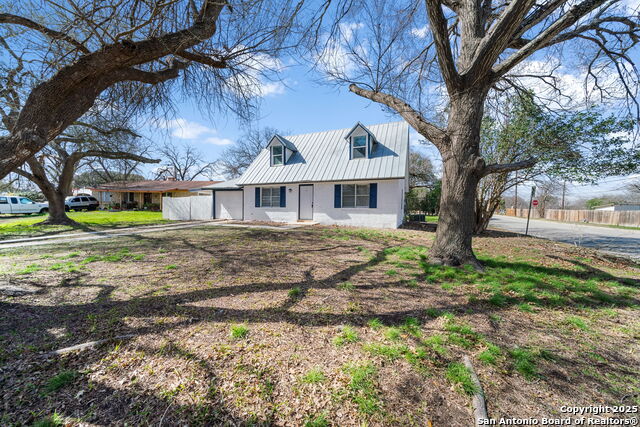 943 North Property Photo 27