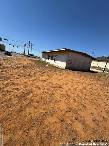 409 S Trevino Property Photo 7