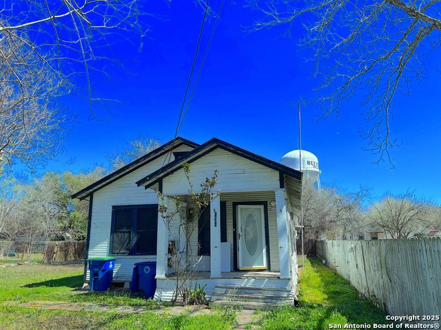 1408 N Ave D Property Photo