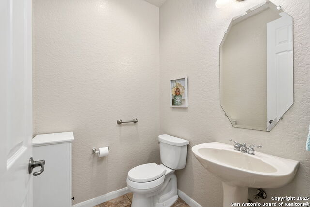 2 Littlemill Property Photo 27