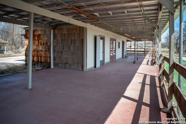 1563 Gruene Rd Property Photo 8