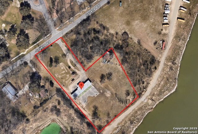 1563 Gruene Rd Property Photo 10