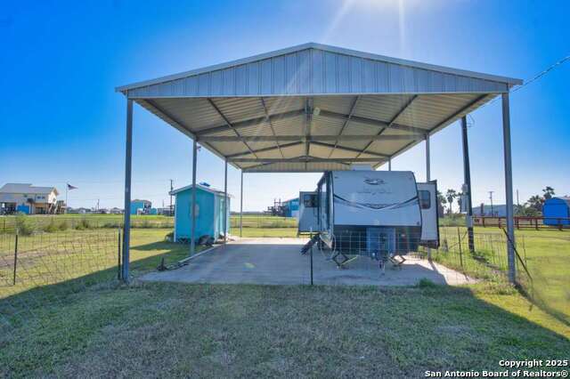171 Flamingo St. Property Photo 9