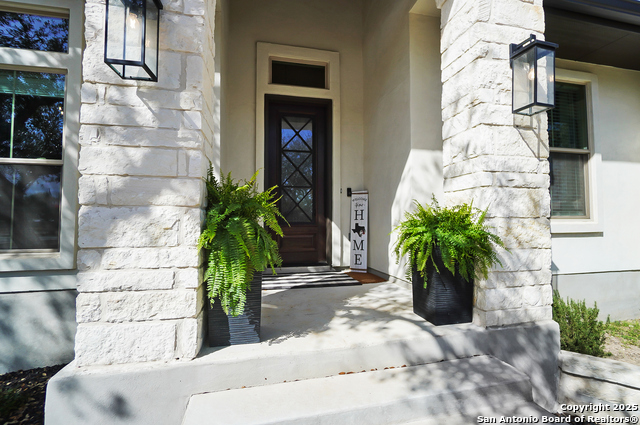 1241 Paladin Trl Property Photo 4