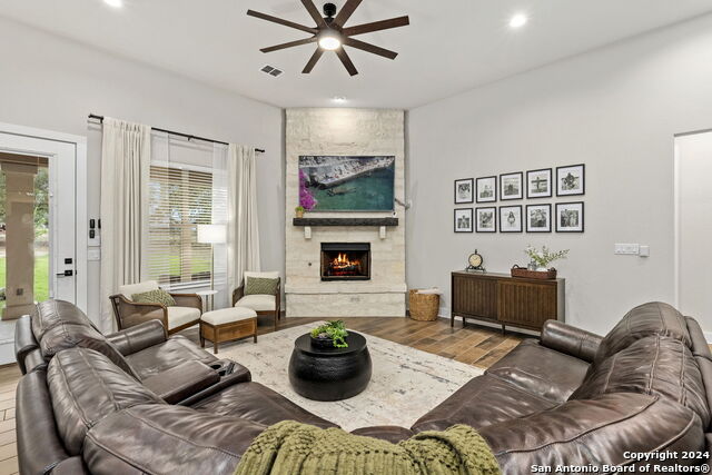 1241 Paladin Trl Property Photo 11