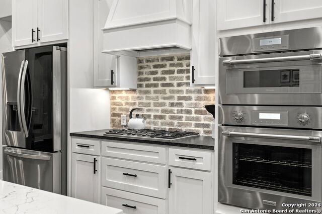 1241 Paladin Trl Property Photo 18