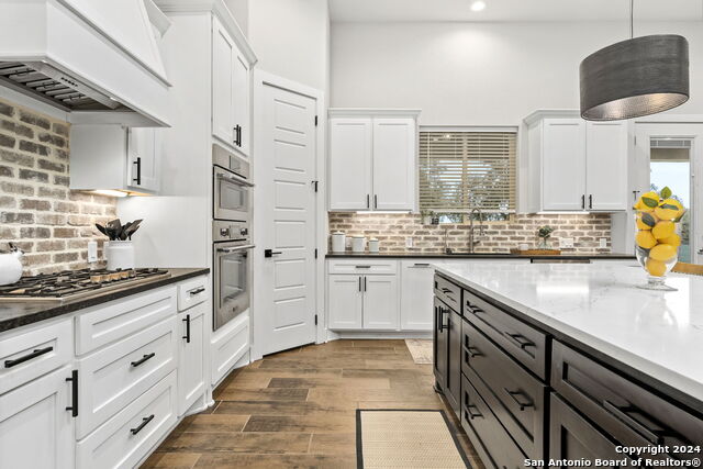 1241 Paladin Trl Property Photo 19