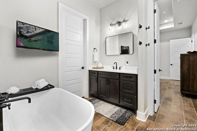 1241 Paladin Trl Property Photo 24