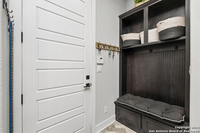 1241 Paladin Trl Property Photo 27