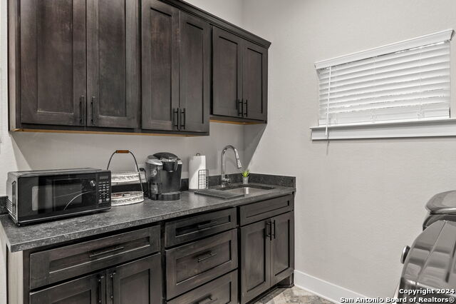 1241 Paladin Trl Property Photo 28