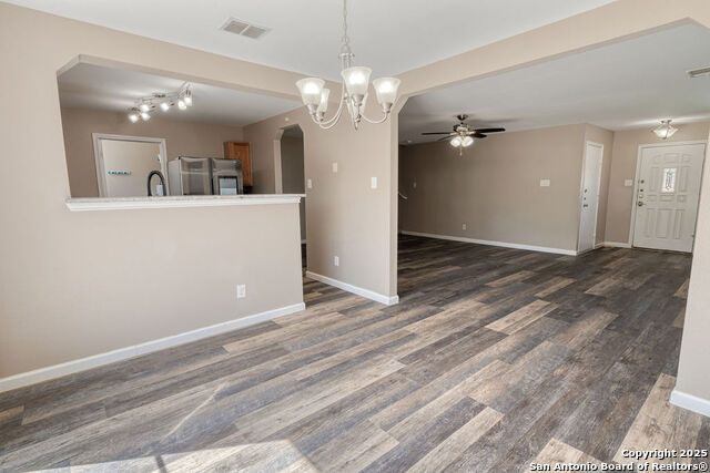 25134 Longbranch Run Property Photo 6