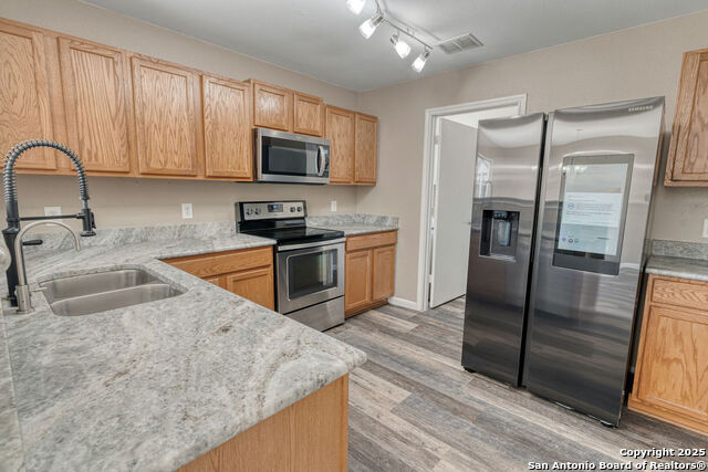 25134 Longbranch Run Property Photo 7