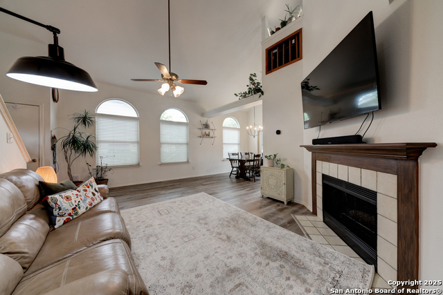 9135 Jean Verte Property Photo 8