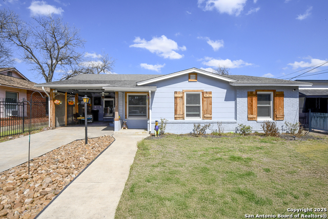 211 E Vado Pl Property Photo
