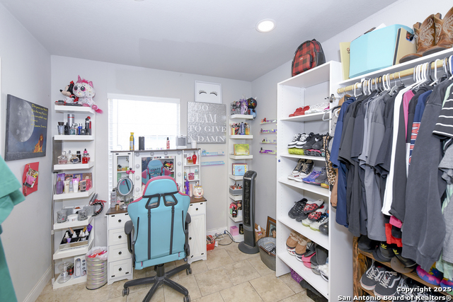 211 E Vado Pl Property Photo 12