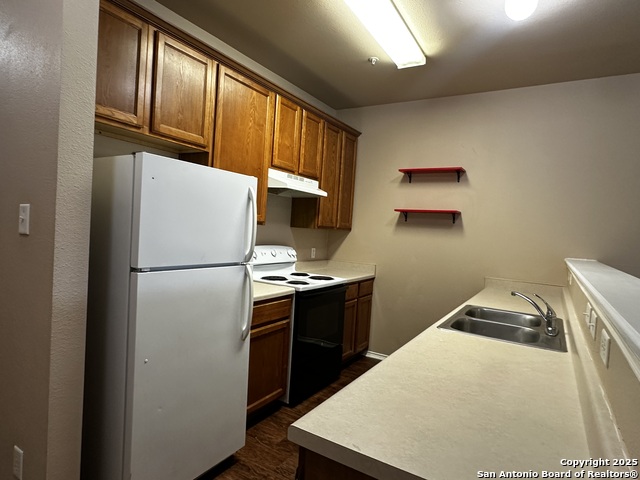 10723 Mathom Property Photo 9