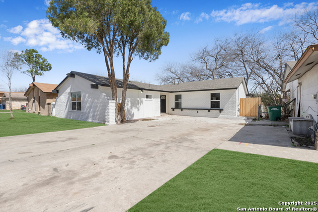 9502 Tarleton Property Photo 1
