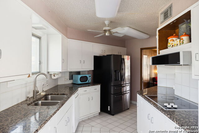 225 Carolwood Dr Property Photo 21